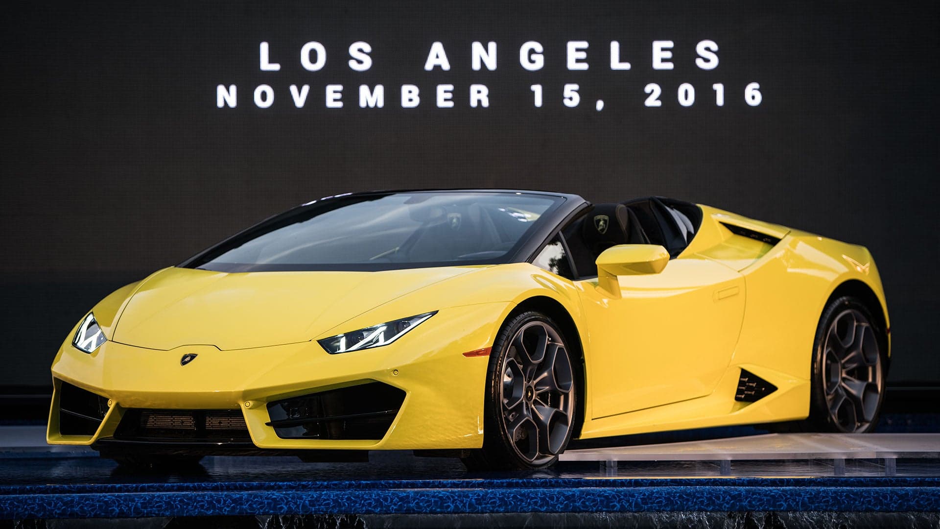 The New Lamborghini Huracan Spyder RWD Is the Most Emotional Huracan Yet