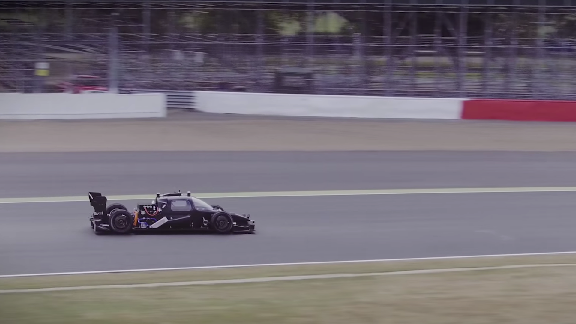 Watch Roborace’s Self-Driving Race Car Tear Up the Track