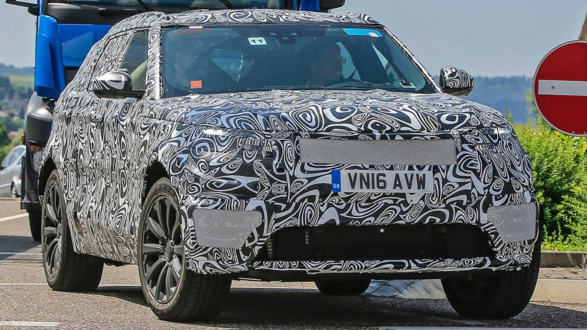 The Range Rover Sport Coupe Prototype Is Making This Guy So Happy