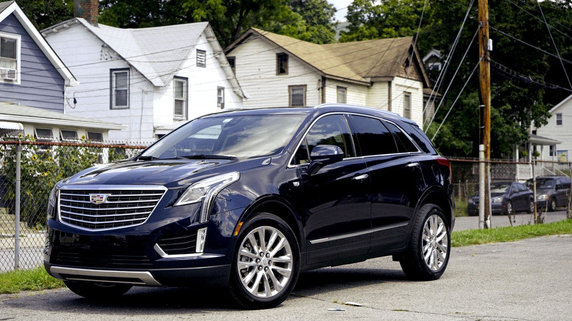 The 2017 Cadillac XT5 Is a Port in a Storm of Boring Crossovers