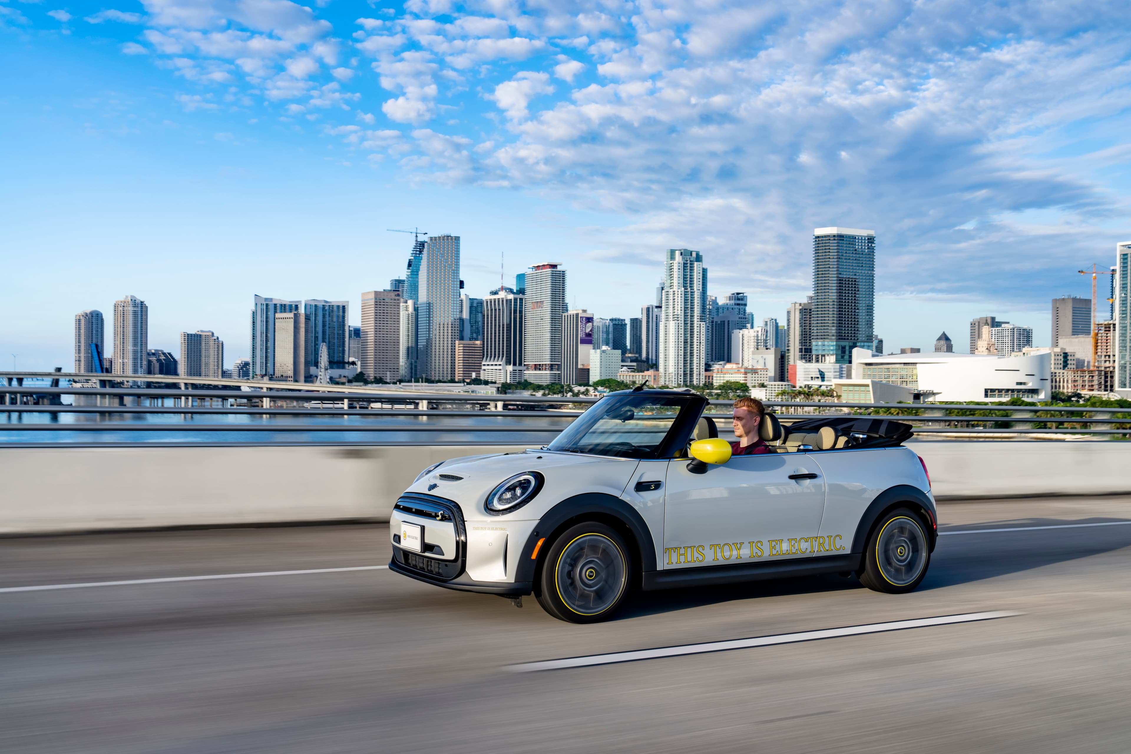 The Mini SE Electric convertible out on the roads