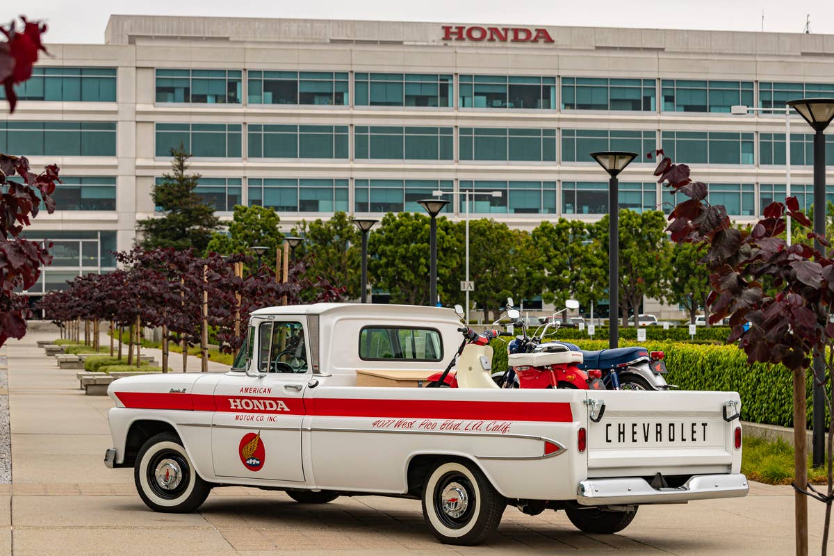 message-editor%2F1560890617502-09_american_honda_60th_anniversary_chevy_delivery_truck.jpg