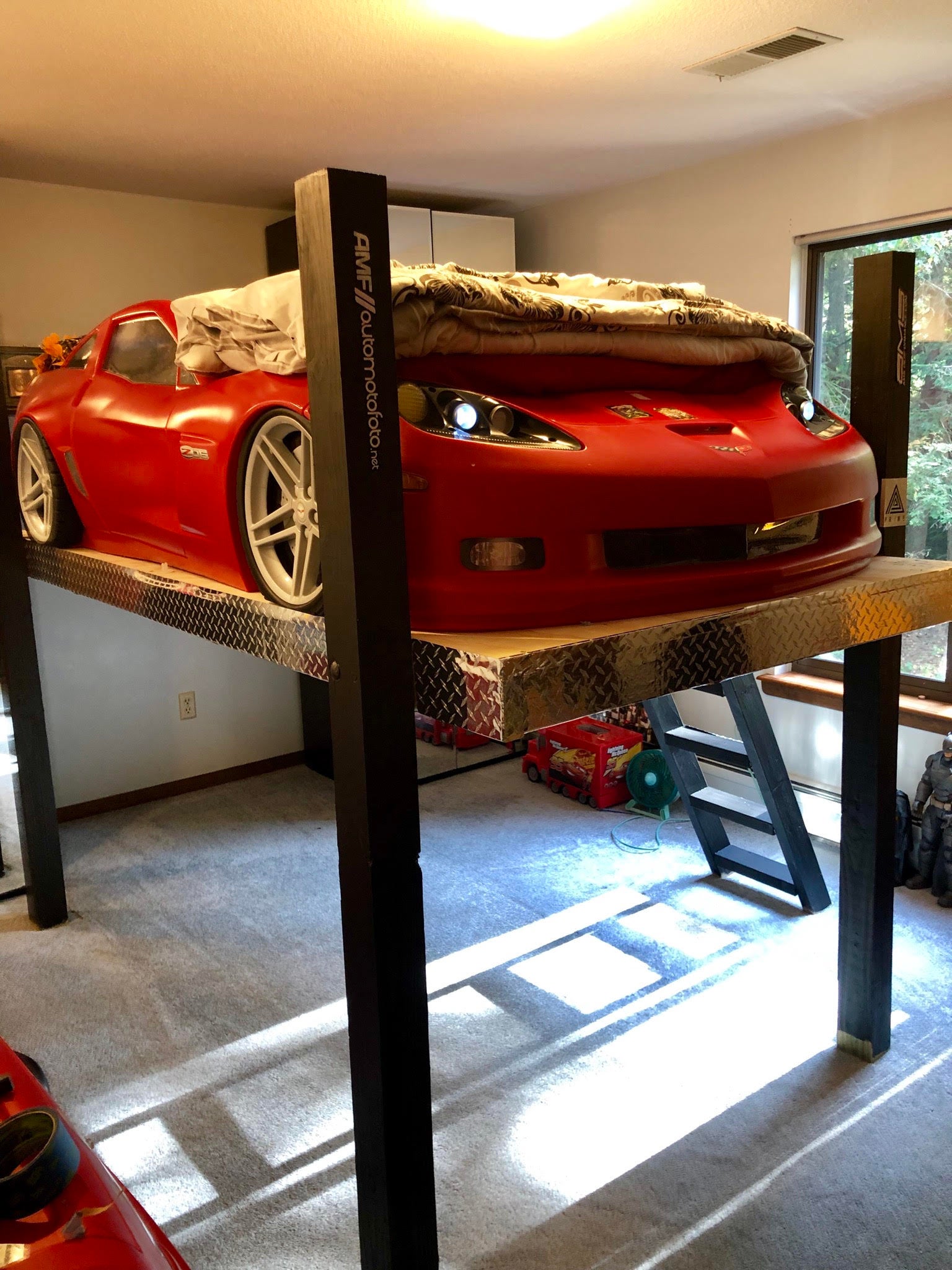 race car bunk bed