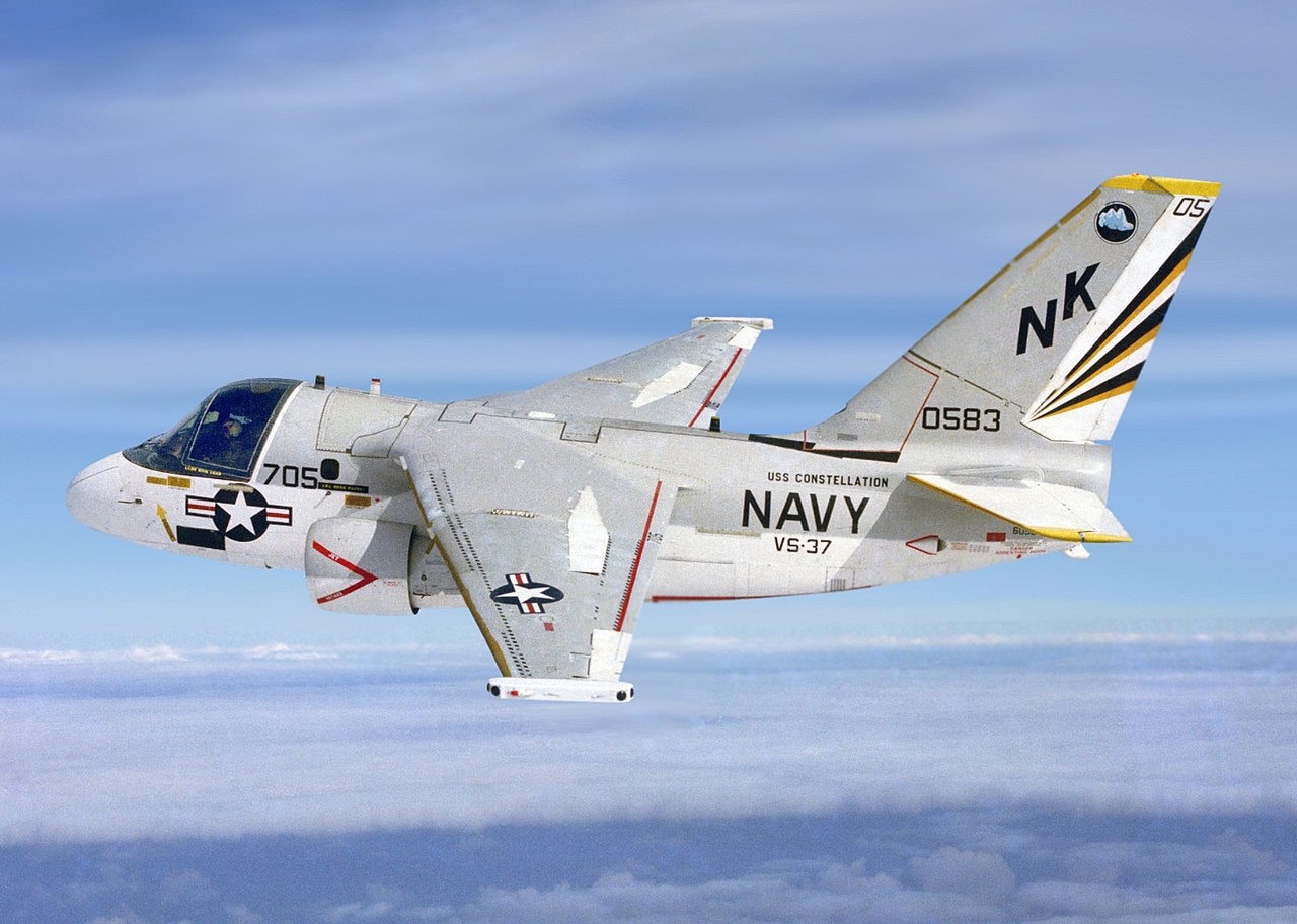 S-3 VIKING VS-22 CHECKMATES LAPEL HAT PIN UP ASW US NAVY WING PILOT CREW GIFT 