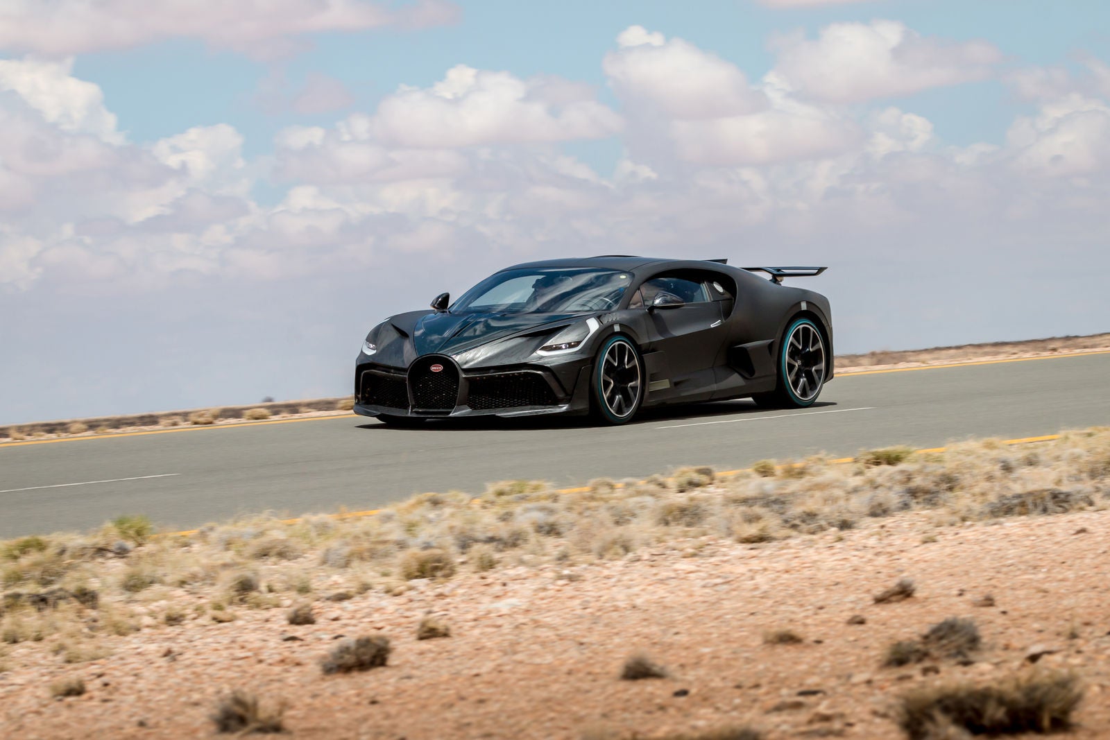 First $5.8M Bugatti Divo Will Be Delivered This Year ...
