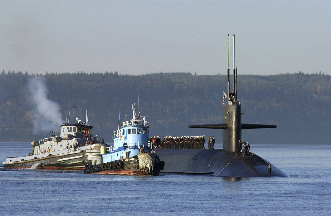 message-editor%2F1593554113641-1280px-us_navy_021017-n-6497n-002_the_ohio_class_ballistic_missile_submarine_uss_pennsylvania_ssbn_735_arrives_at_its_new_homeport.jpg