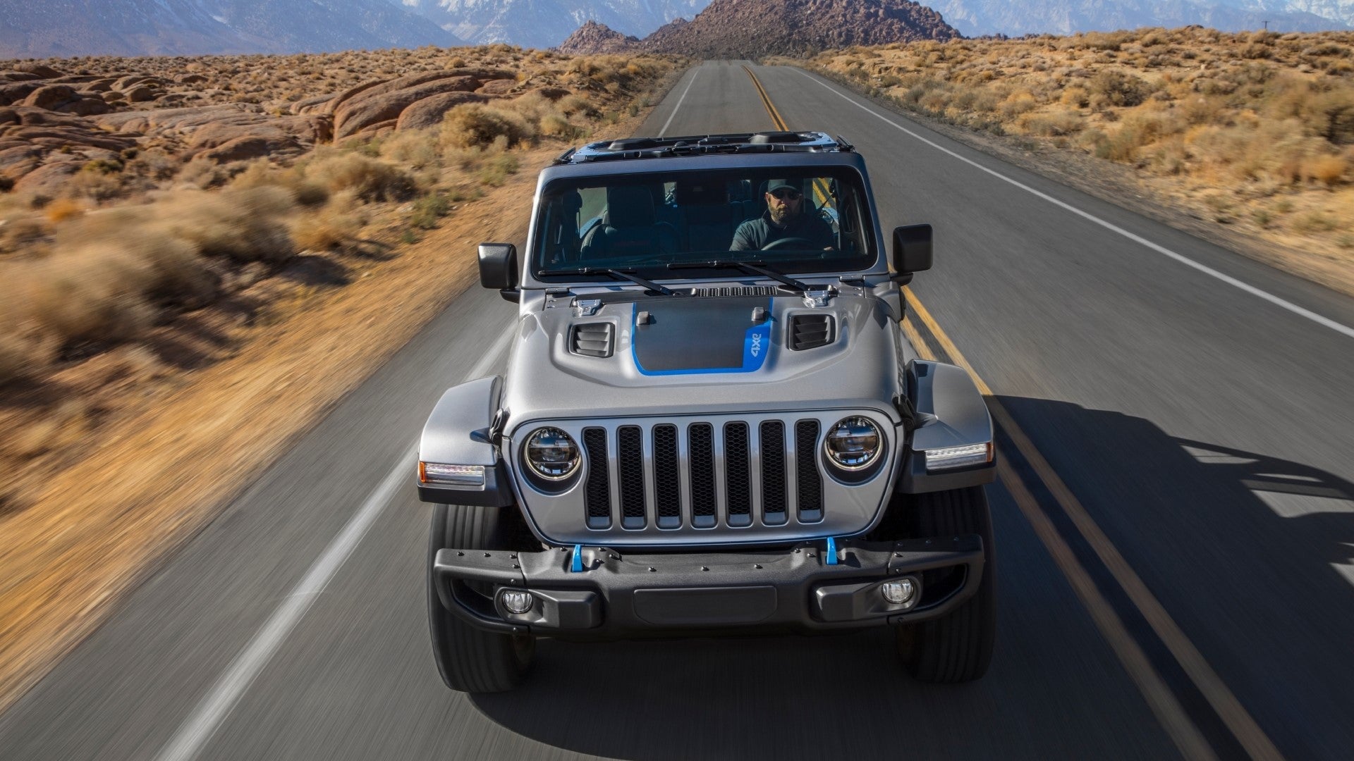 2021 jeep wrangler 4xe 50 mpge 25 miles of electric range and plenty of low end torque