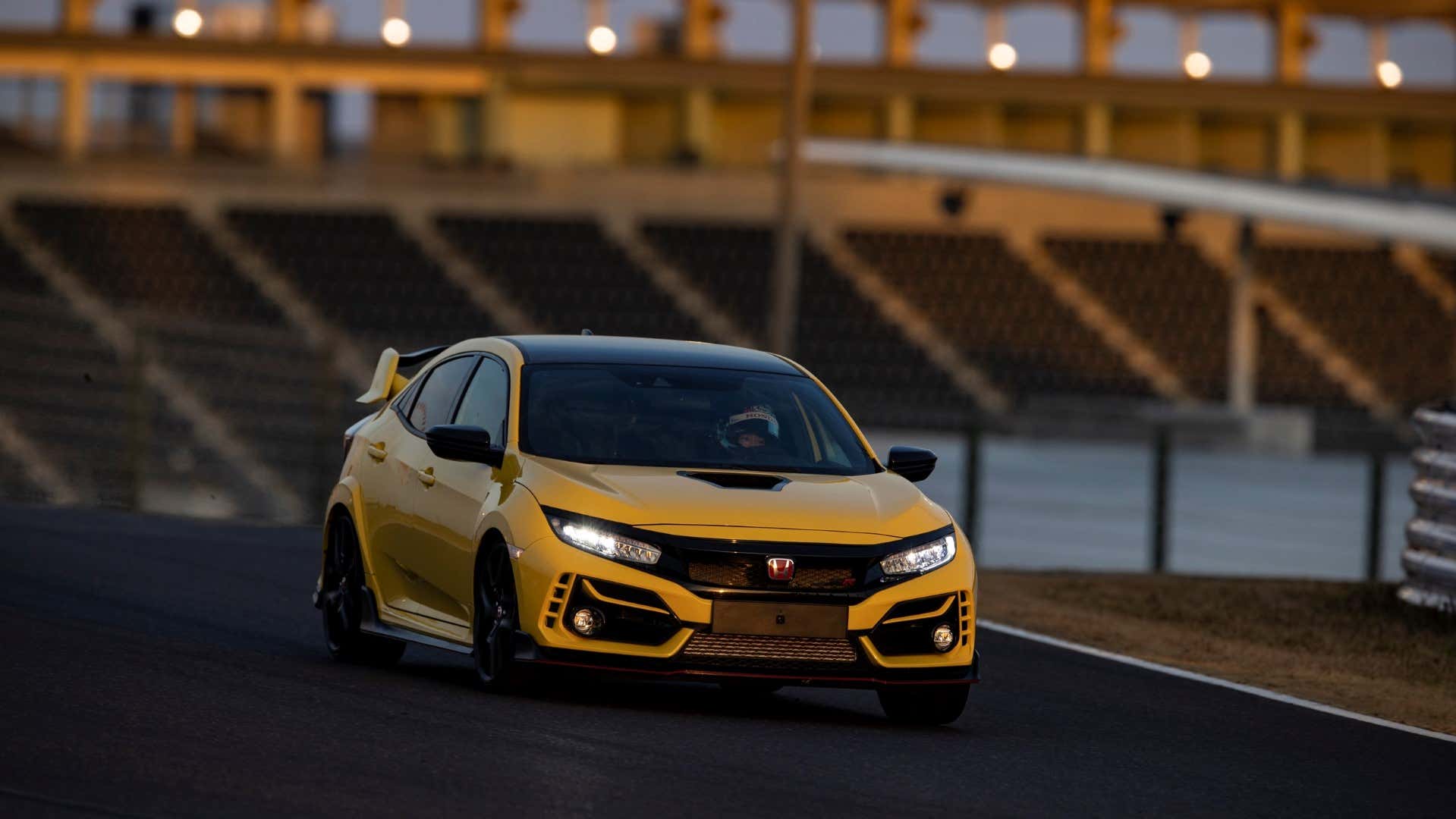 21 Honda Civic Type R Limited Edition Is Lighter Grippier And Very Yellow
