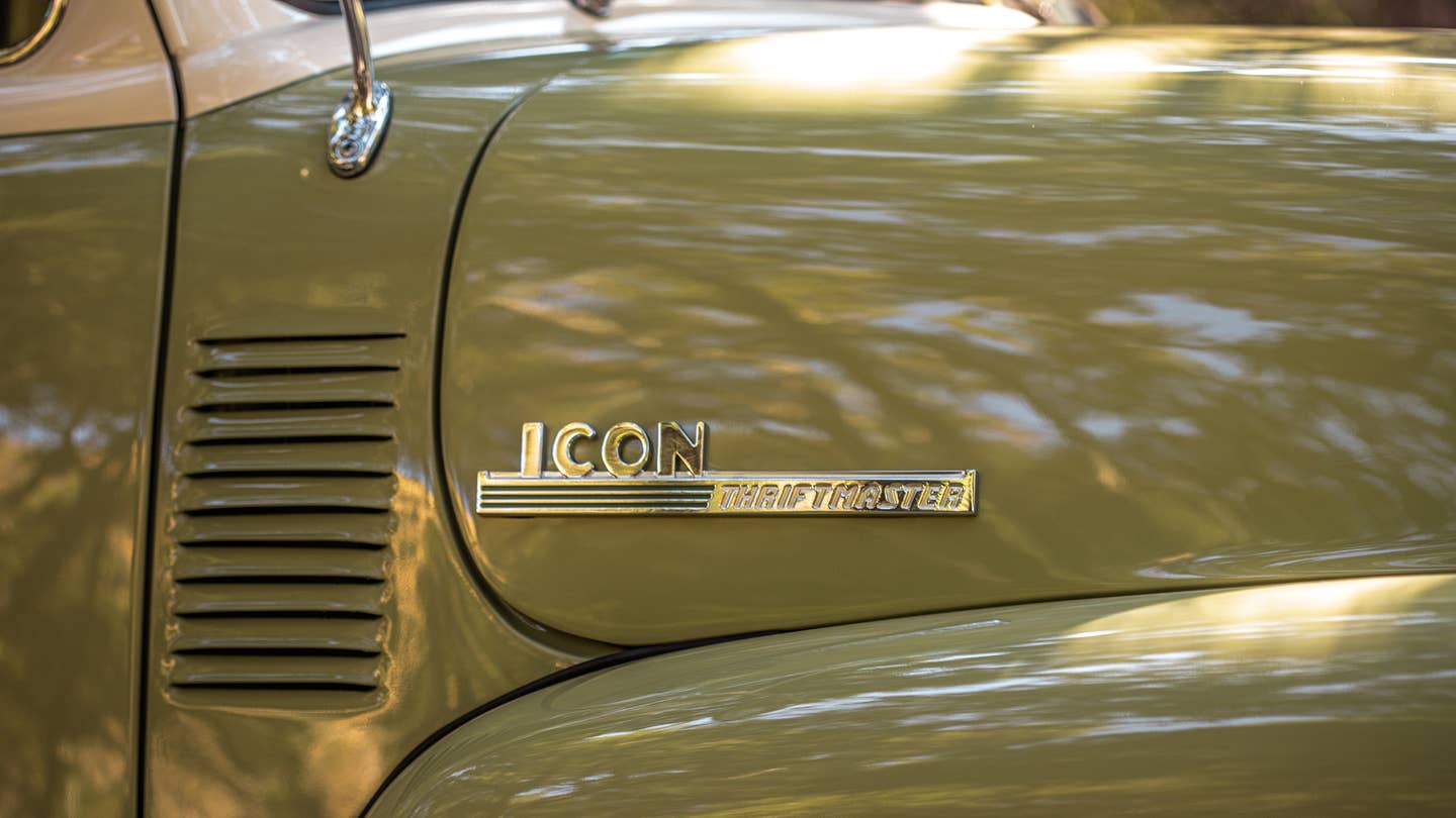 message-editor%2F1600930751295-icon-thriftmaster-old-school-nature-detail-hood-side-badge.jpg