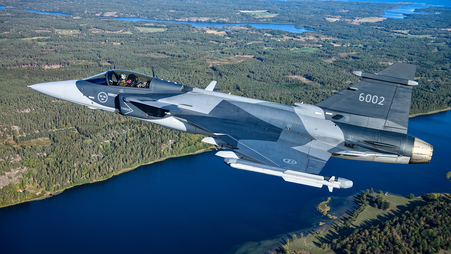 Sweden's Bigger Badder Gripen Fighter Packs A Lot Of Punch In An Incredibly  Efficient Package