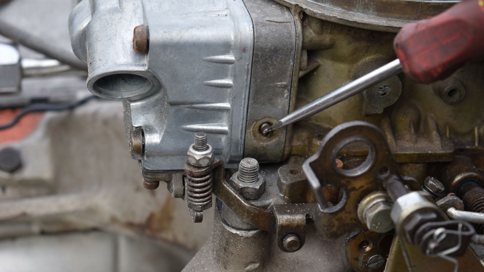 How to Adjust a Carburetor