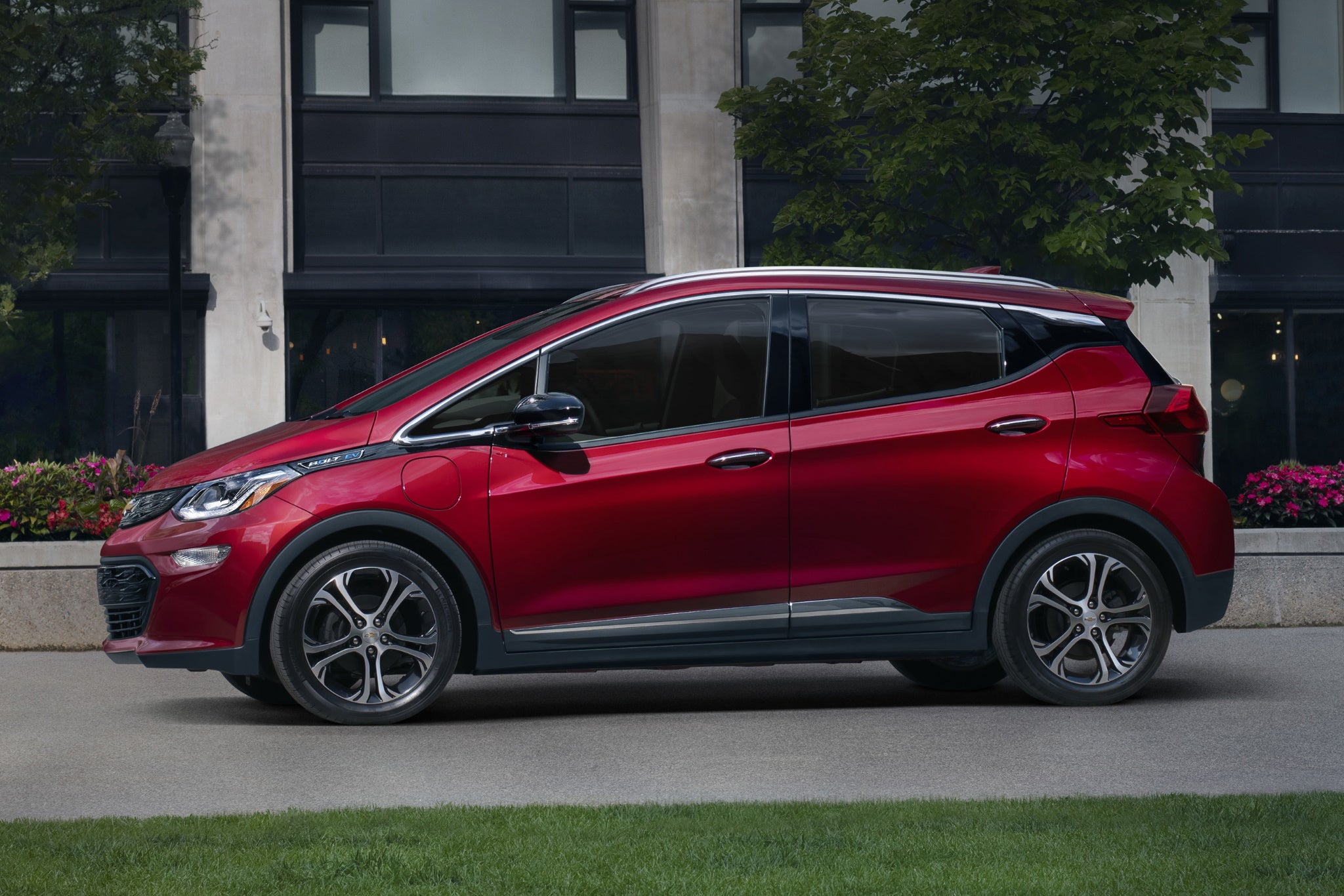 GM Is Buying Back Dozens of Chevy Bolt EVs That Pose Fire Risk Due to 'Rare Manufacturing Defect'
