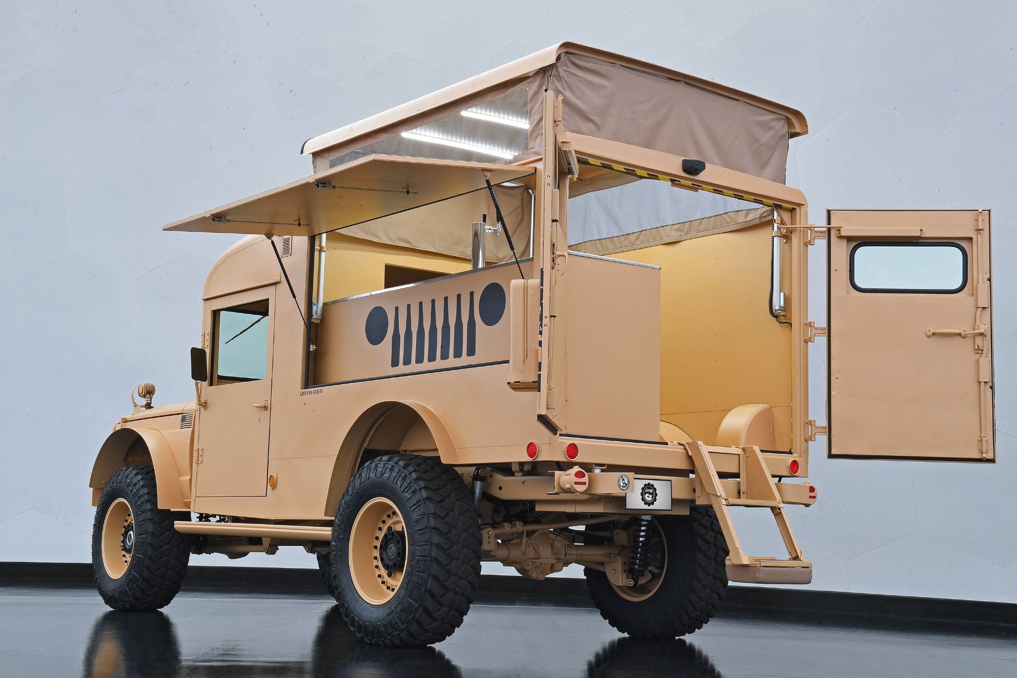 Jeep Experiments With Luxurious Three-Row Wrangler for SEMA