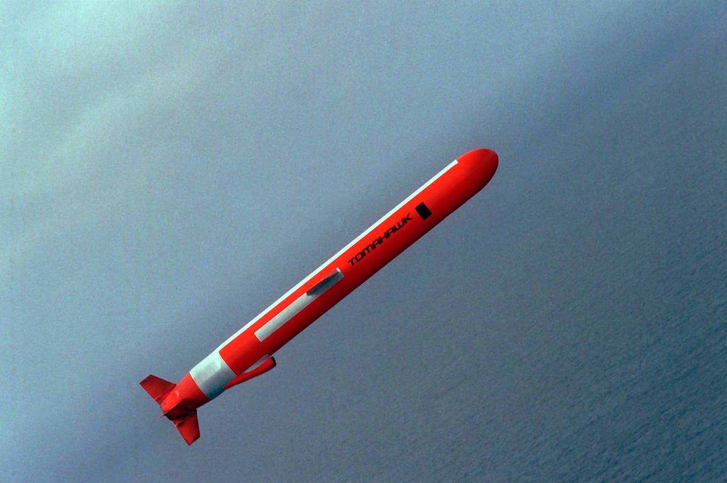 message-editor%2F1636404884013-an_air-to-air_side_view_of_a_bgm-109_tomahawk_missile_in-flight._the_tomahawk_was_launched_from_the_destroyer_uss_merrill_dd-976_on_the_pacific_missile_test_center_range_-_dpla_-_ccc23d9ffbd19292f36526be93c80e4e.jpg