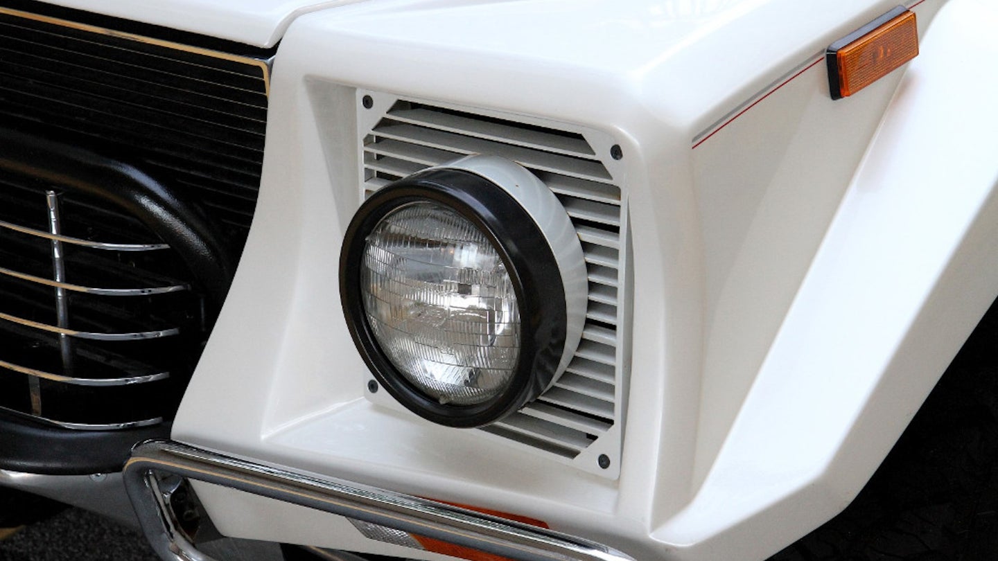 There’s a Mint Condition Lamborghini LM002 LM/American For Sale