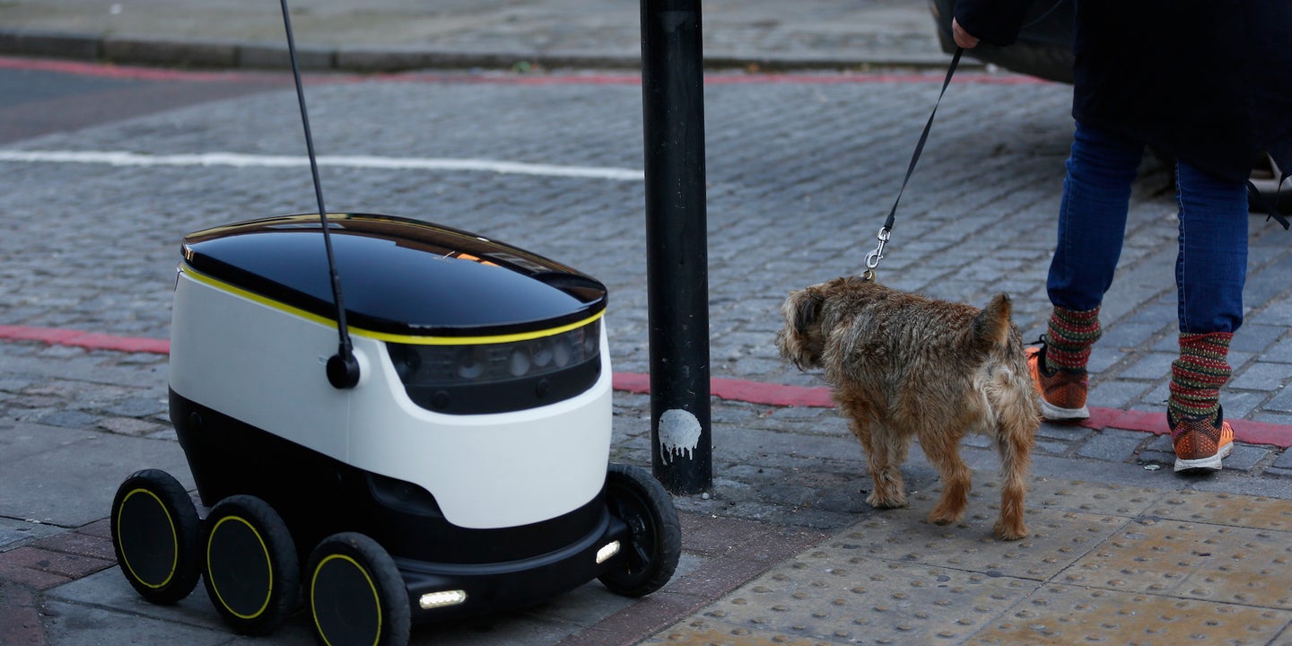 Door-to-Door Robot Delivery Is Now a Reality in the United States