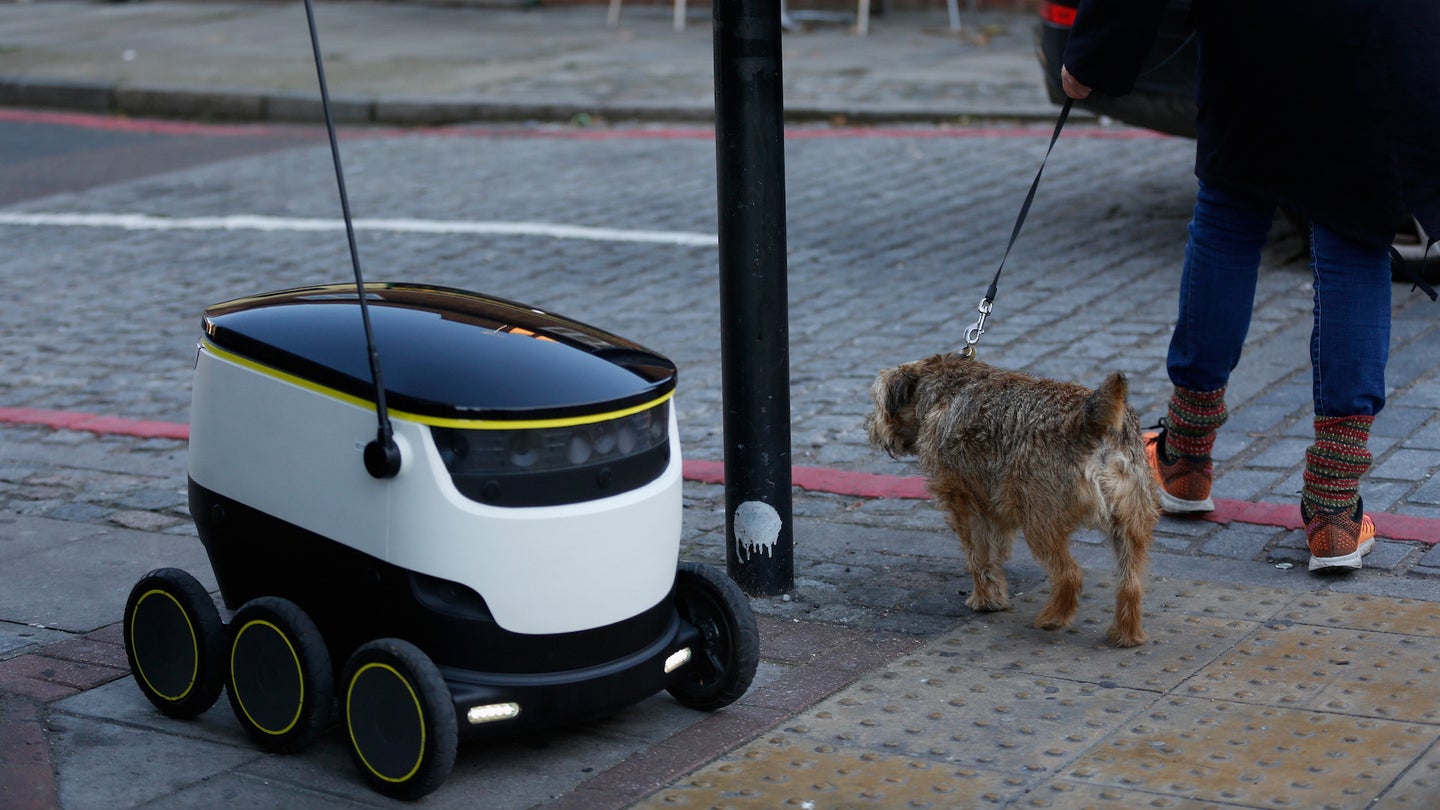 Door-to-Door Robot Delivery Is Now a Reality in the United States