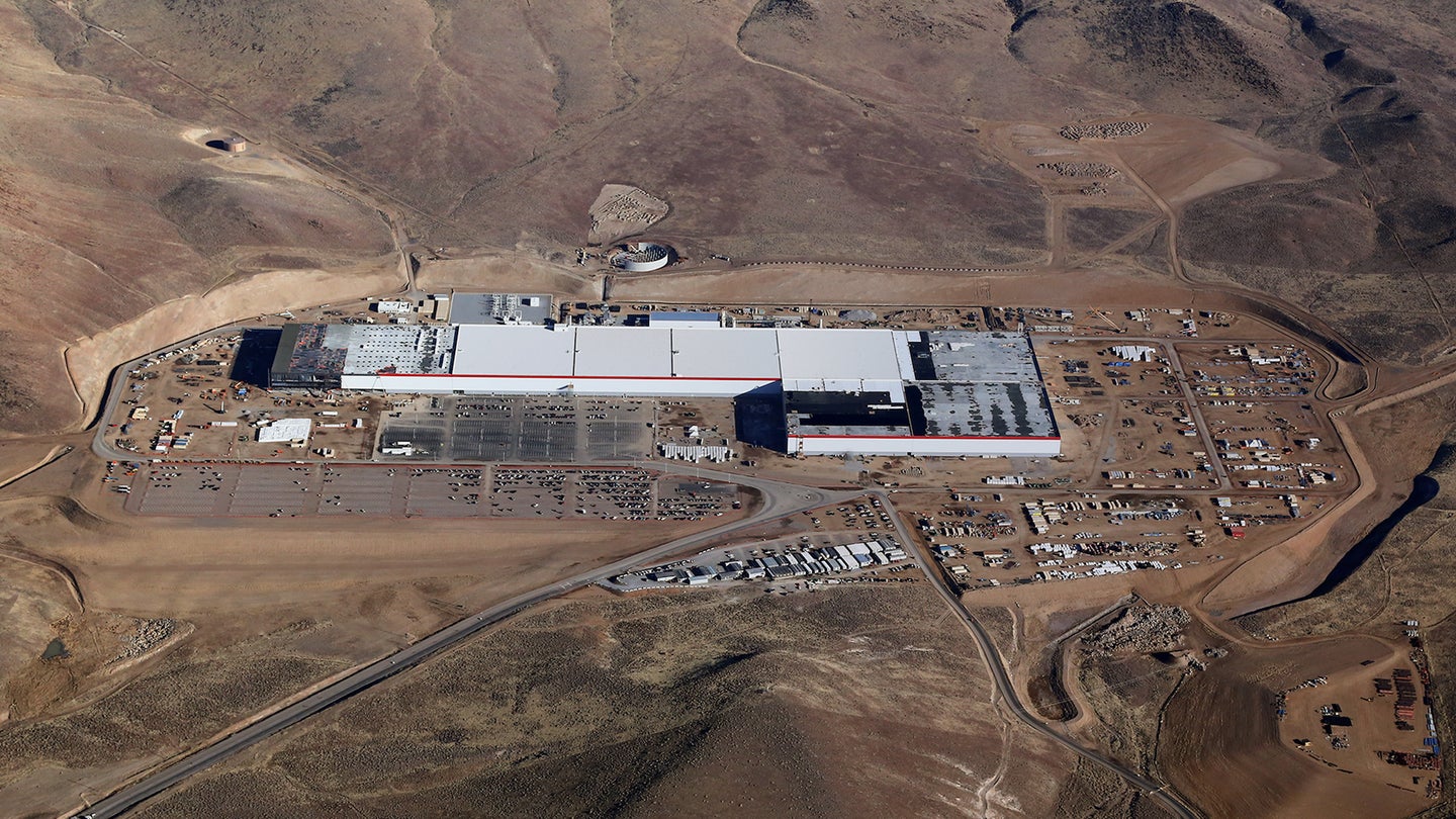 Tesla&#8217;s Gigafactory to Build Model 3 Motors in Addition to Batteries