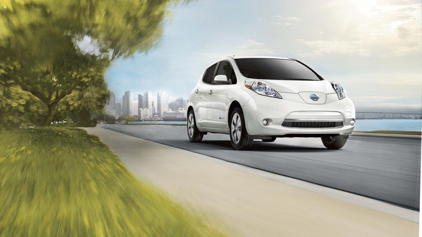 Nissan Exec Hints at 200-Mile Leaf, Longer-Range Electric Car for 2020