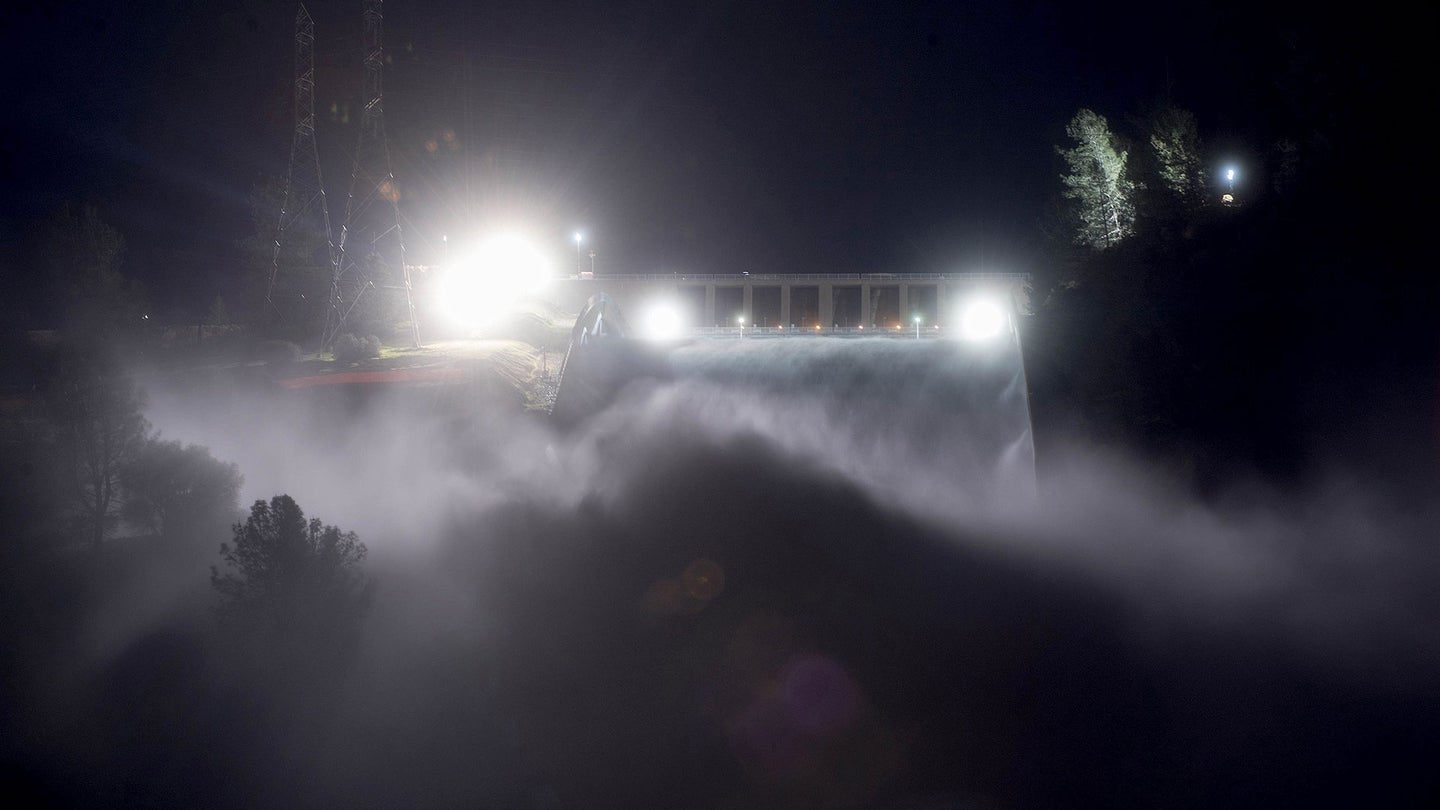 Watch a Live Feed of California’s Failing Oroville Dam
