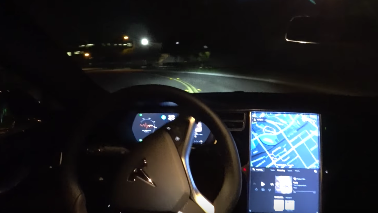 Watch This Tesla Autopilot 2.0 Fail Terribly in a Model S