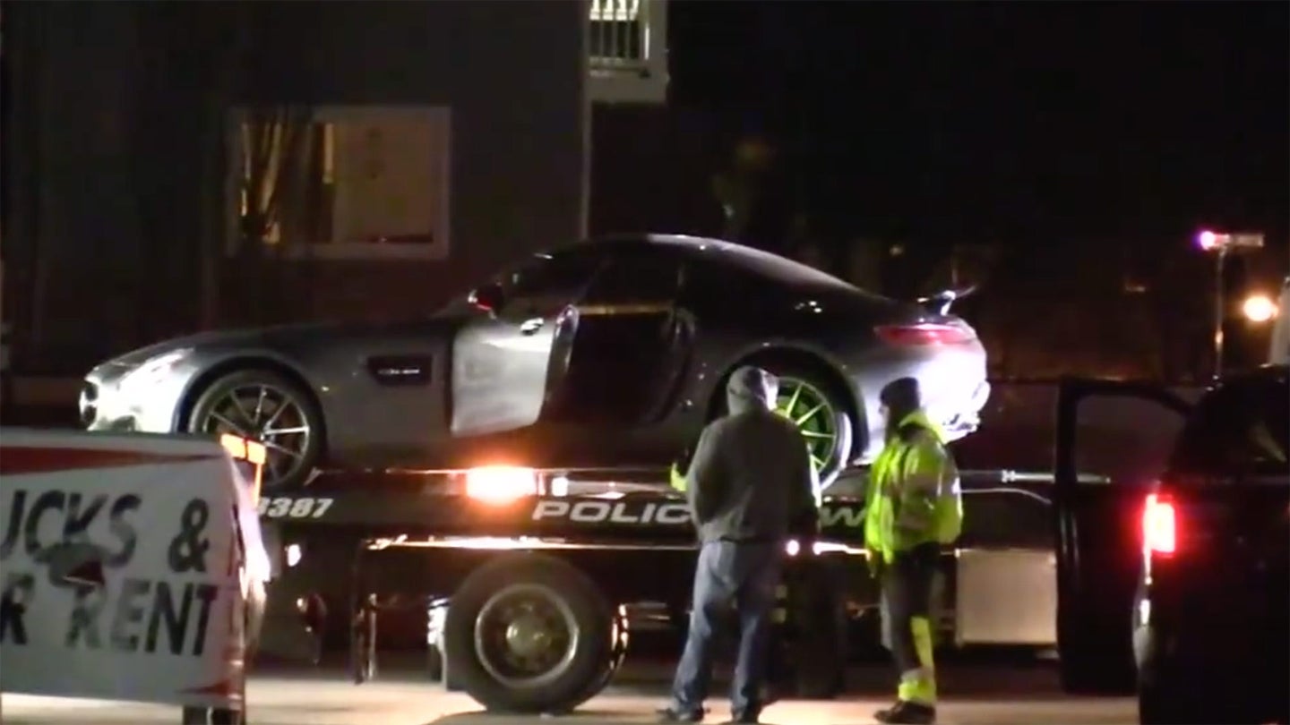 Watch This Stolen Mercedes-AMG GT S Fall Hard Off a Chicago Tow Truck