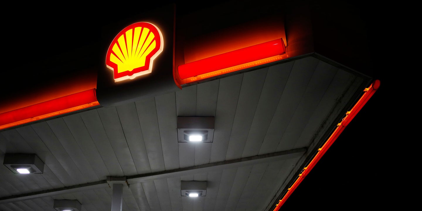 Shell to Add Electric Car Charging to Gas Stations in Europe This Year