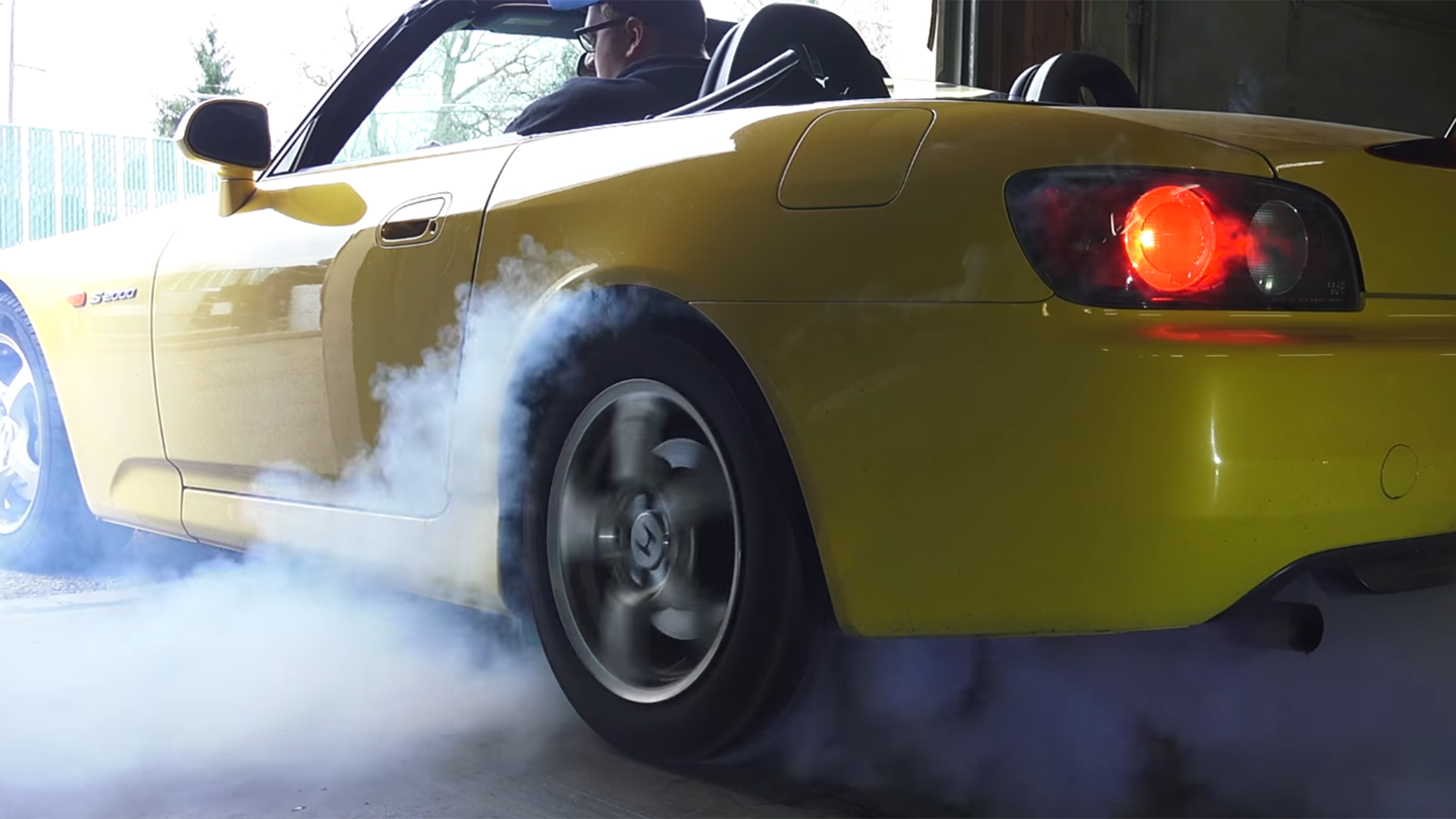 How to Roast Your Tires With a Manual Transmission