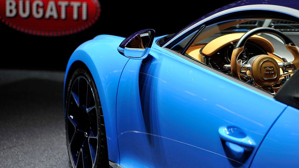 Watch the Bugatti Chiron Do 200 MPH In 16 Seconds