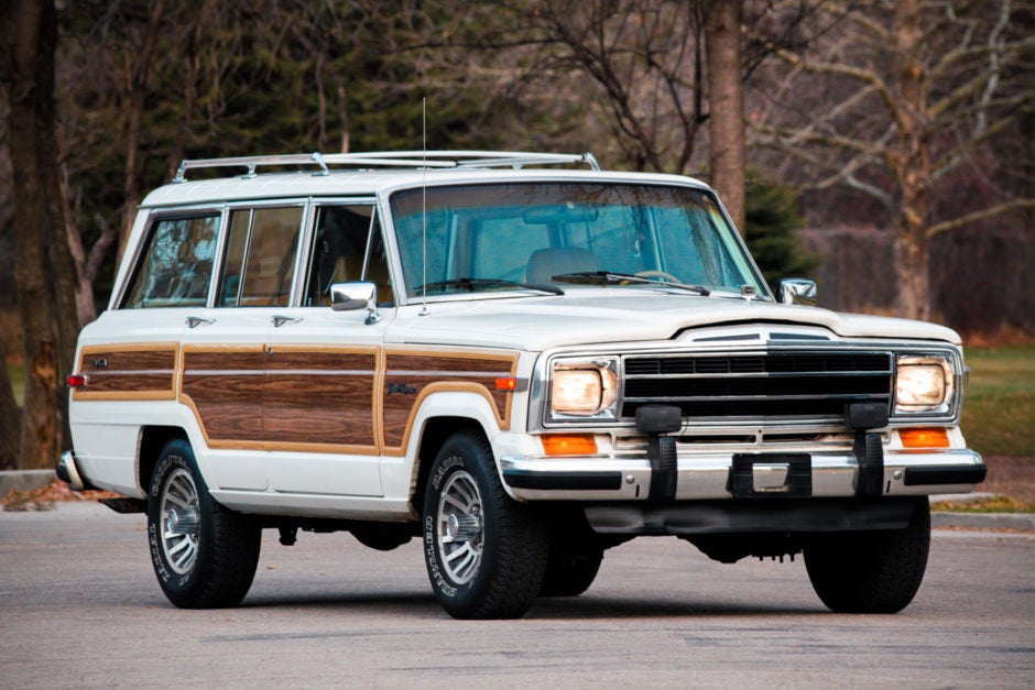 Could This 1988 Jeep Grand Wagoneer Be Your Summer Fling?