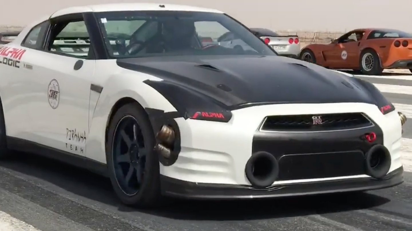 Watch a 2,500-HP Nissan GT-R Drag Car Hit 248 MPH in a Half Mile