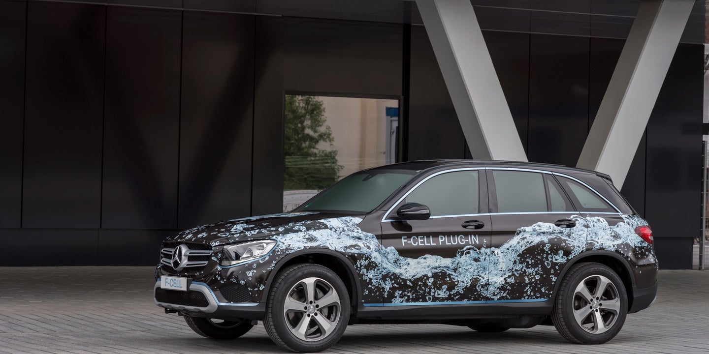 Daimler May Scale Back Its Hydrogen Fuel Cell Plans