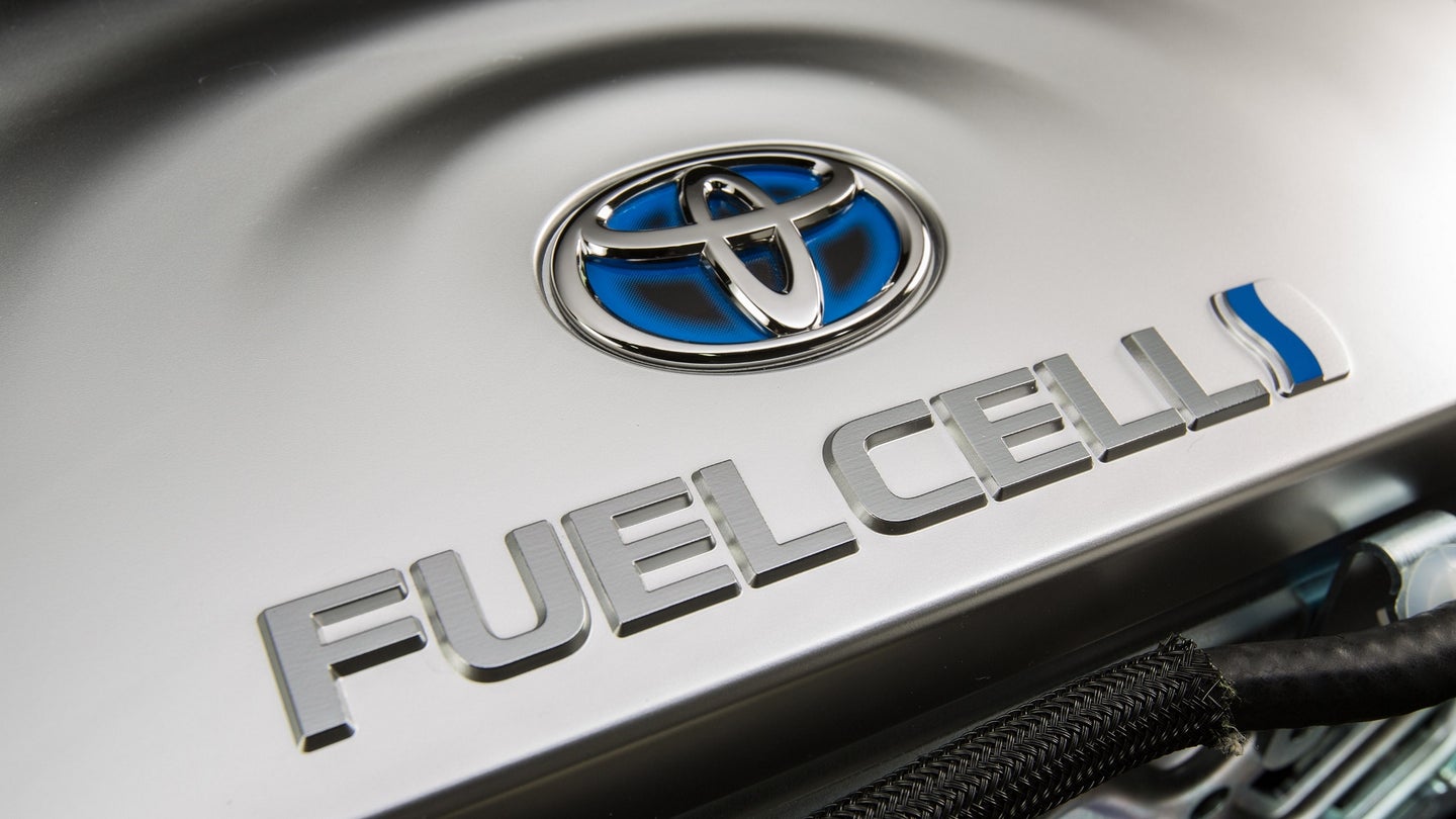 Japan Is Planning for 200,000 Hydrogen Cars by 2025