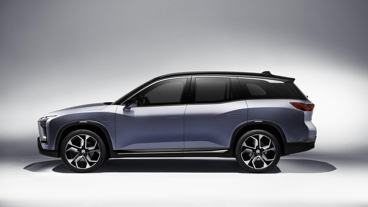 Chinese Electric-Car Startup Nio Delivers First ES8 Crossovers