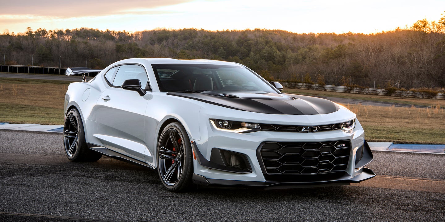 The First Chevrolet Camaro ZL1 1LE Will Be Auctioned Off for Charity