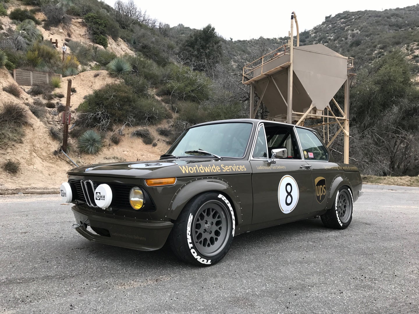 Someone Buy This Beautifully Modded 1974 BMW 2002