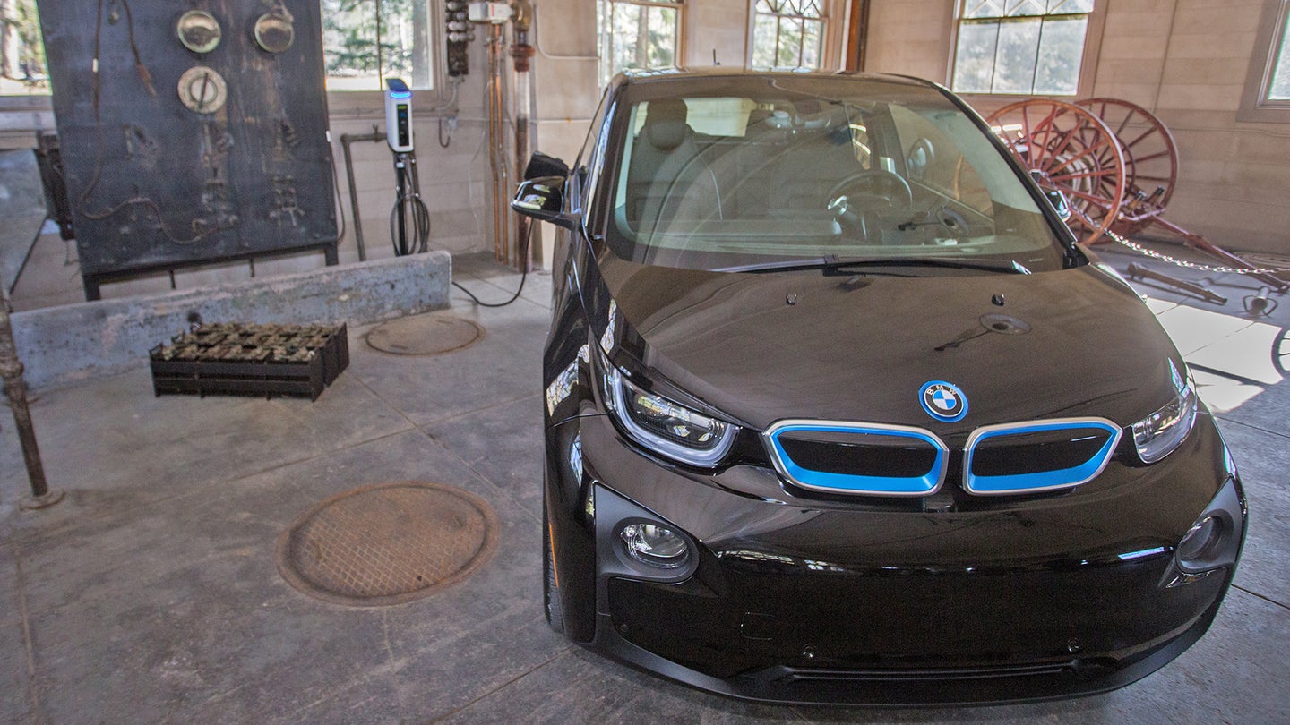 BMW Installing Up to 100 Electric Car Chargers in America&#8217;s National Parks