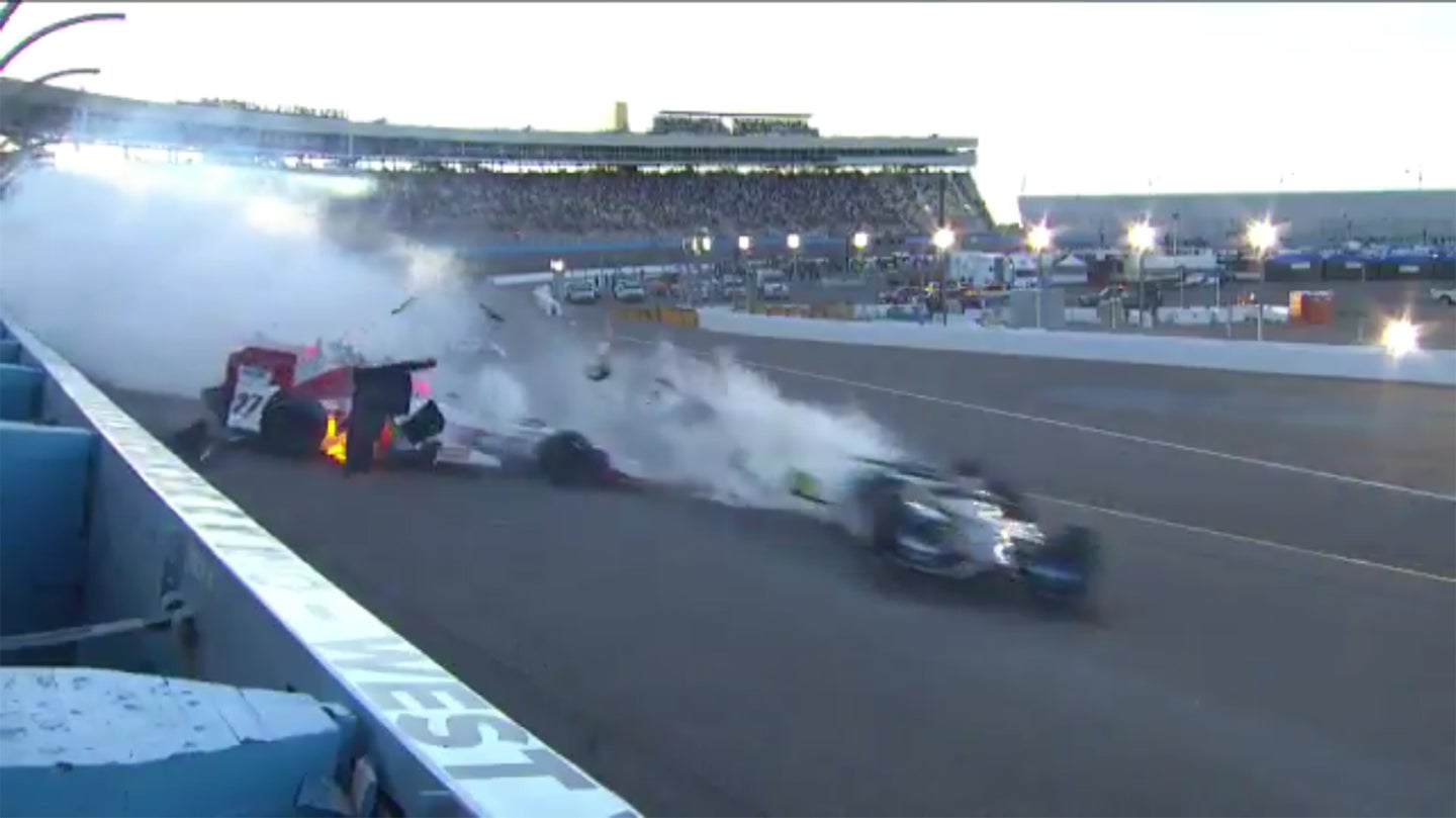 Huge Wreck Takes Out Five Cars at IndyCar Phoenix Grand Prix