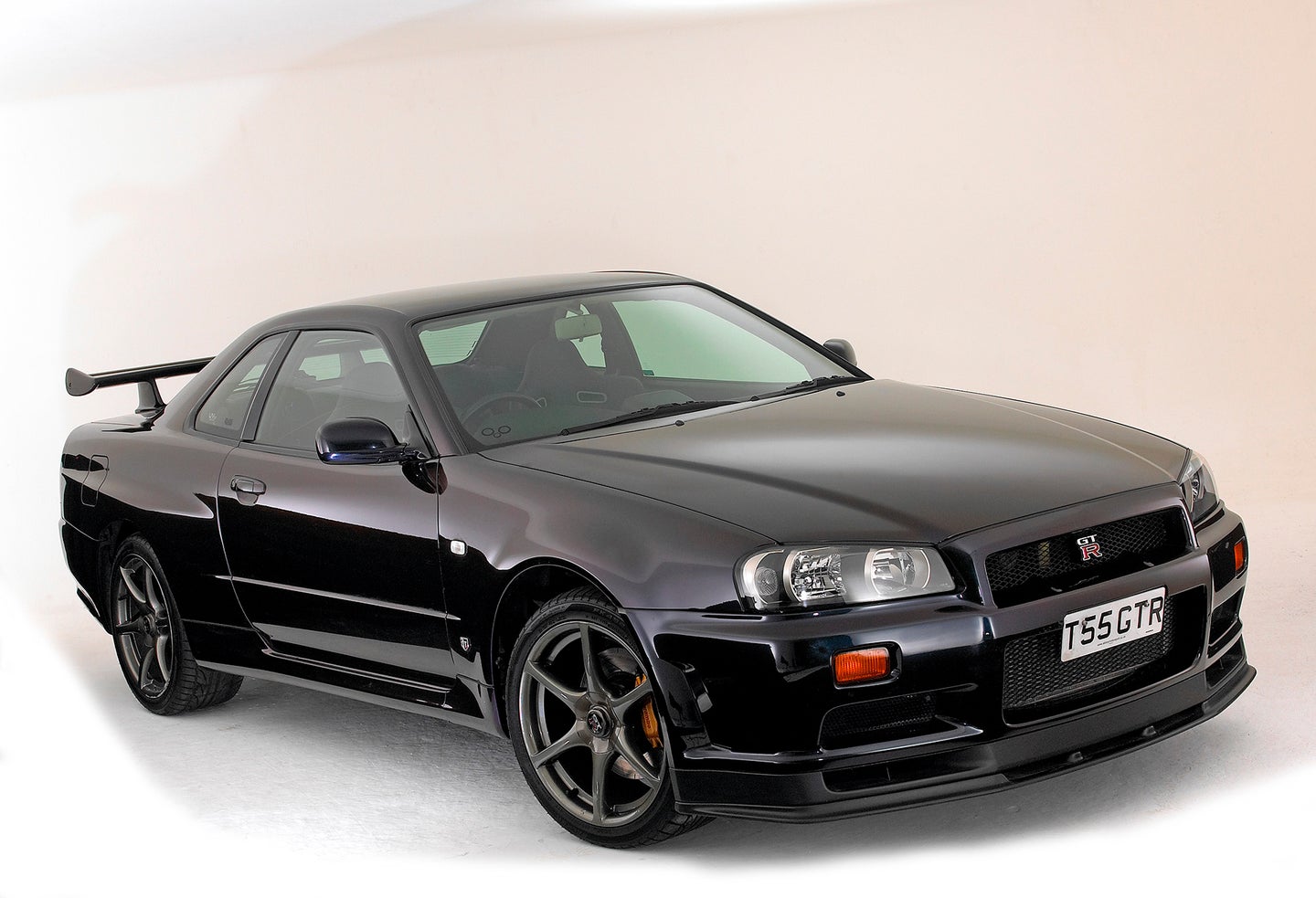 Nissan’s Heritage Parts Program to Begin Producing R33 and R34 GT-R Parts Once Again