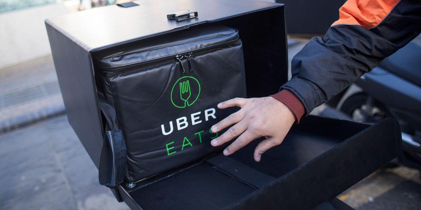 Uber Scaling Back UberRush, Moving Food Clients to UberEats