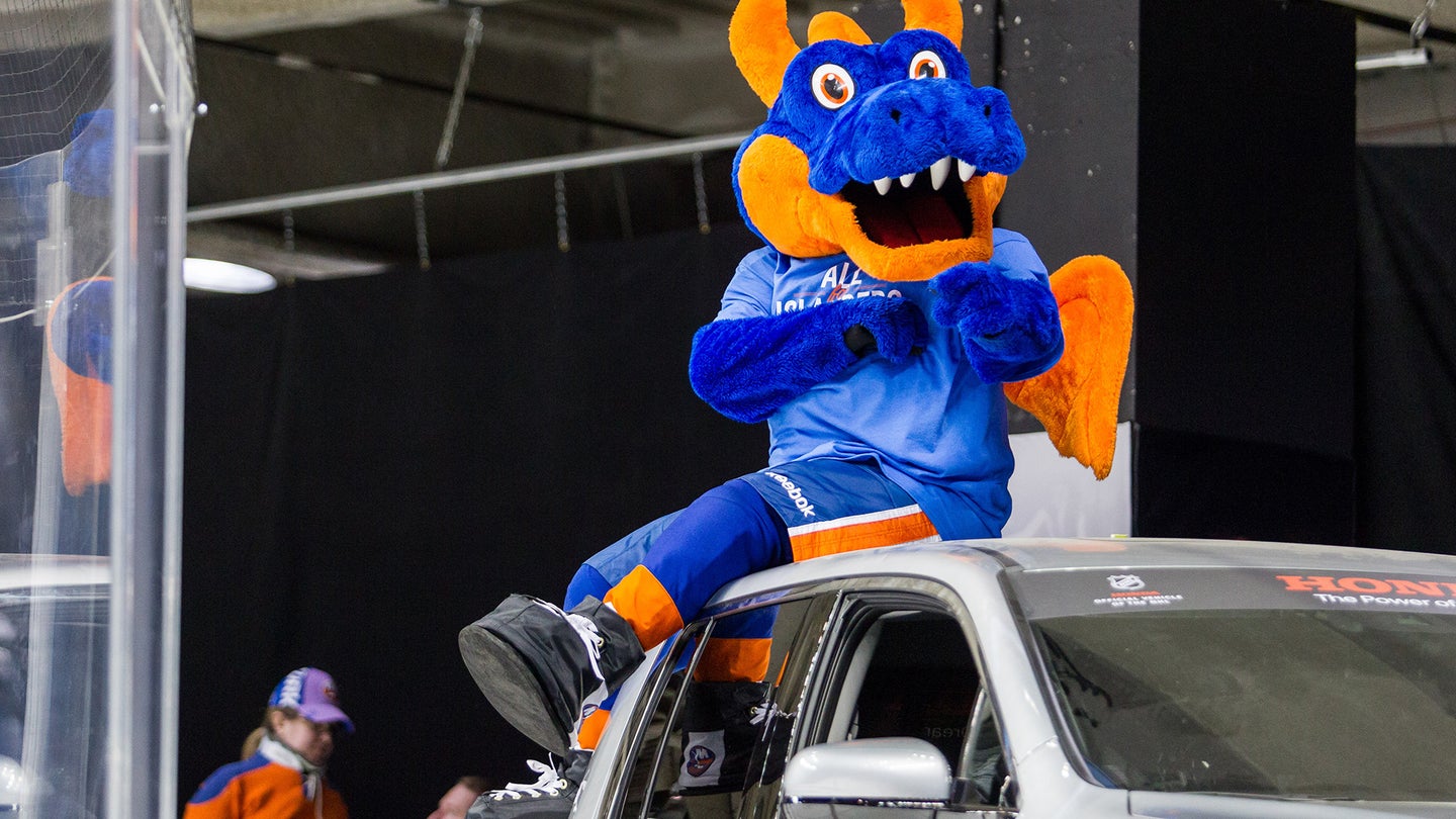 These Are the Official Vehicle Sponsors of America&#8217;s Biggest Sports Organizations