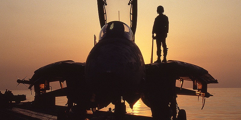 A Tomcat Pilot&#8217;s Early Struggles to Tame the Mighty F-14