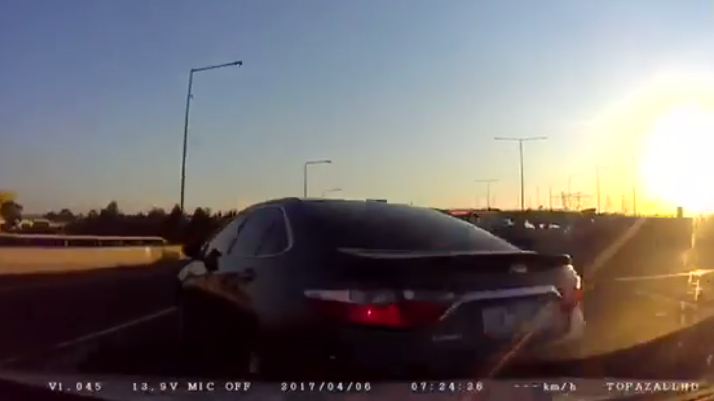 Video Proof Why You Shouldn’t Cross Multiple Lanes For a Highway Exit