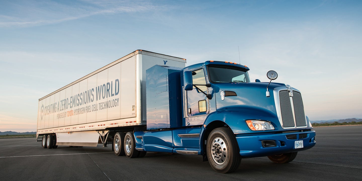 Toyota Introduces &#8216;Project Portal,&#8217; a Hydrogen-Powered Semi-Truck