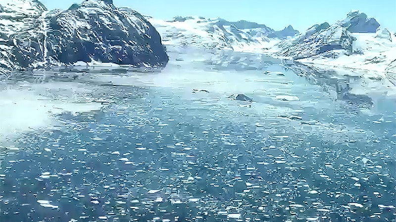 Watch This Gorgeous Time Lapse Of A P-3s Voyage Over Greenland’s Glaciers