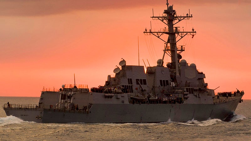 US Destroyer Just Made A Near Pass On One Of Beijing&#8217;s South China Sea Outposts
