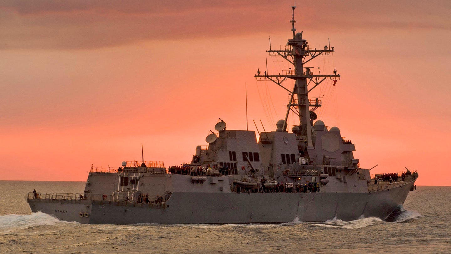 US Destroyer Just Made A Near Pass On One Of Beijing&#8217;s South China Sea Outposts