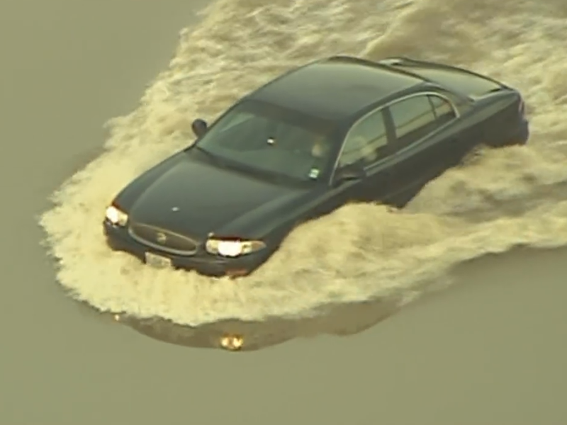 Watch a Buick LeSabre Plow Through Floodwaters Like a Champ