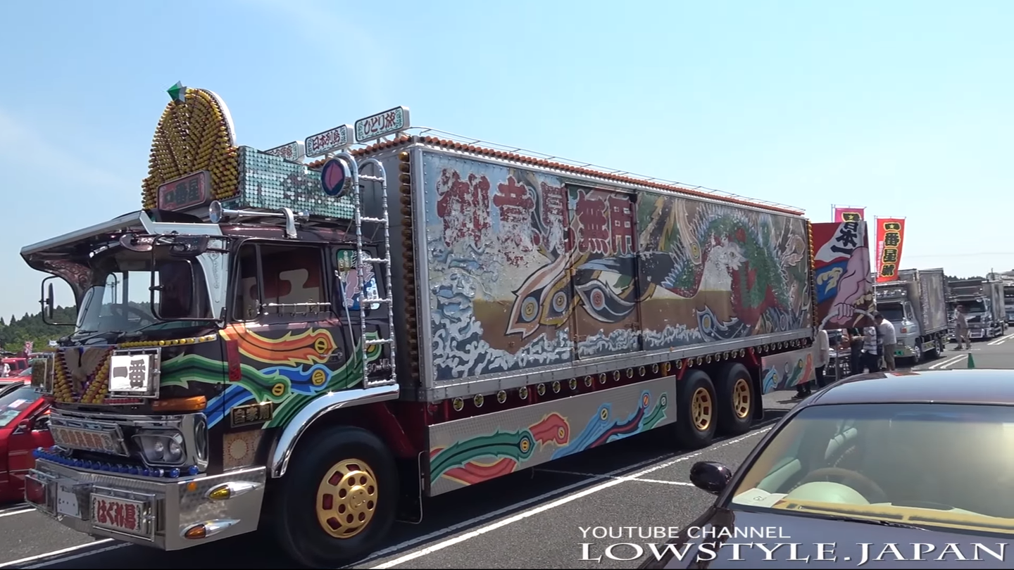 Japan’s ‘Dekotora’ Custom Trucks Combine Giant Gundam Cosplay, Light Shows, and Edo Art