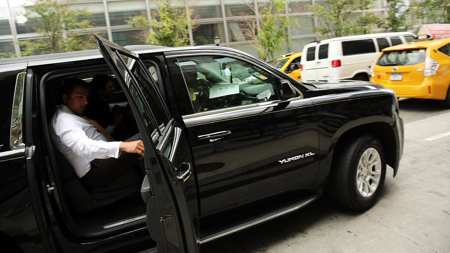 Federal Judge Rules That Uber Drivers Are Contractors, Not Employees